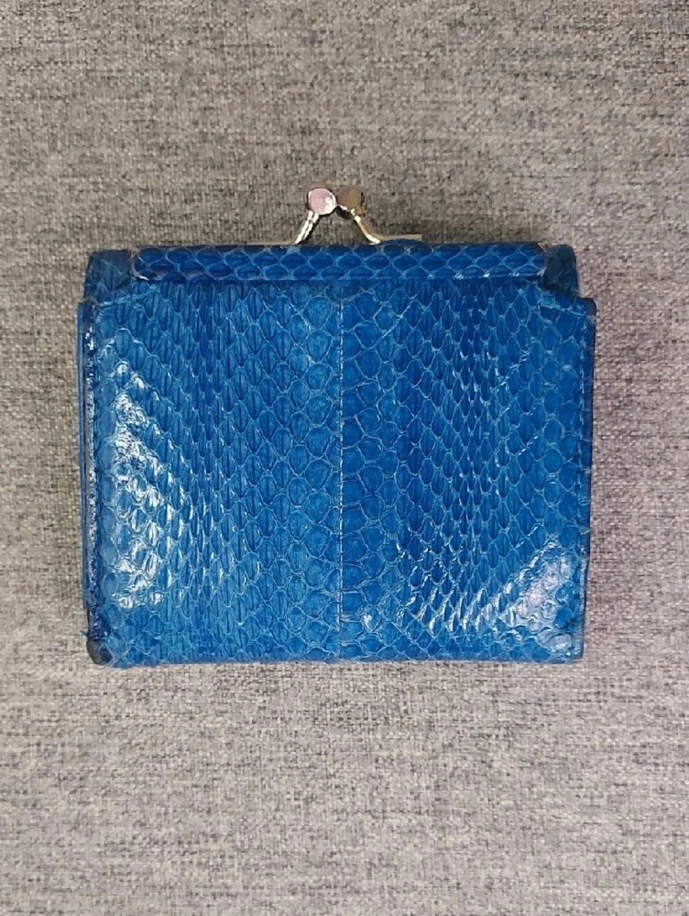 80s/90s Vintage Blue Genuine Snakeskin Coin Purse Wallet PRYM Snap Hardware